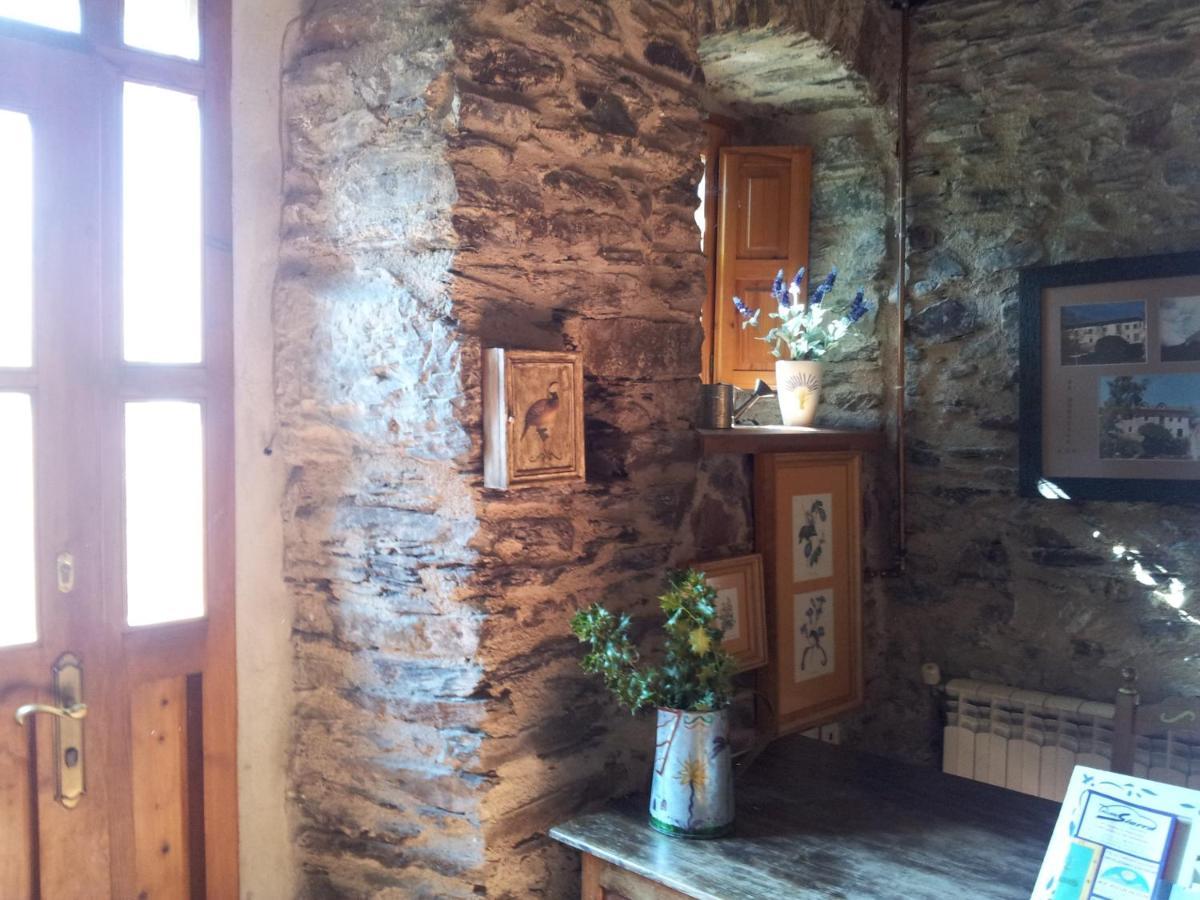 Hotel Rural El Urogallo Murias de Paredes 外观 照片