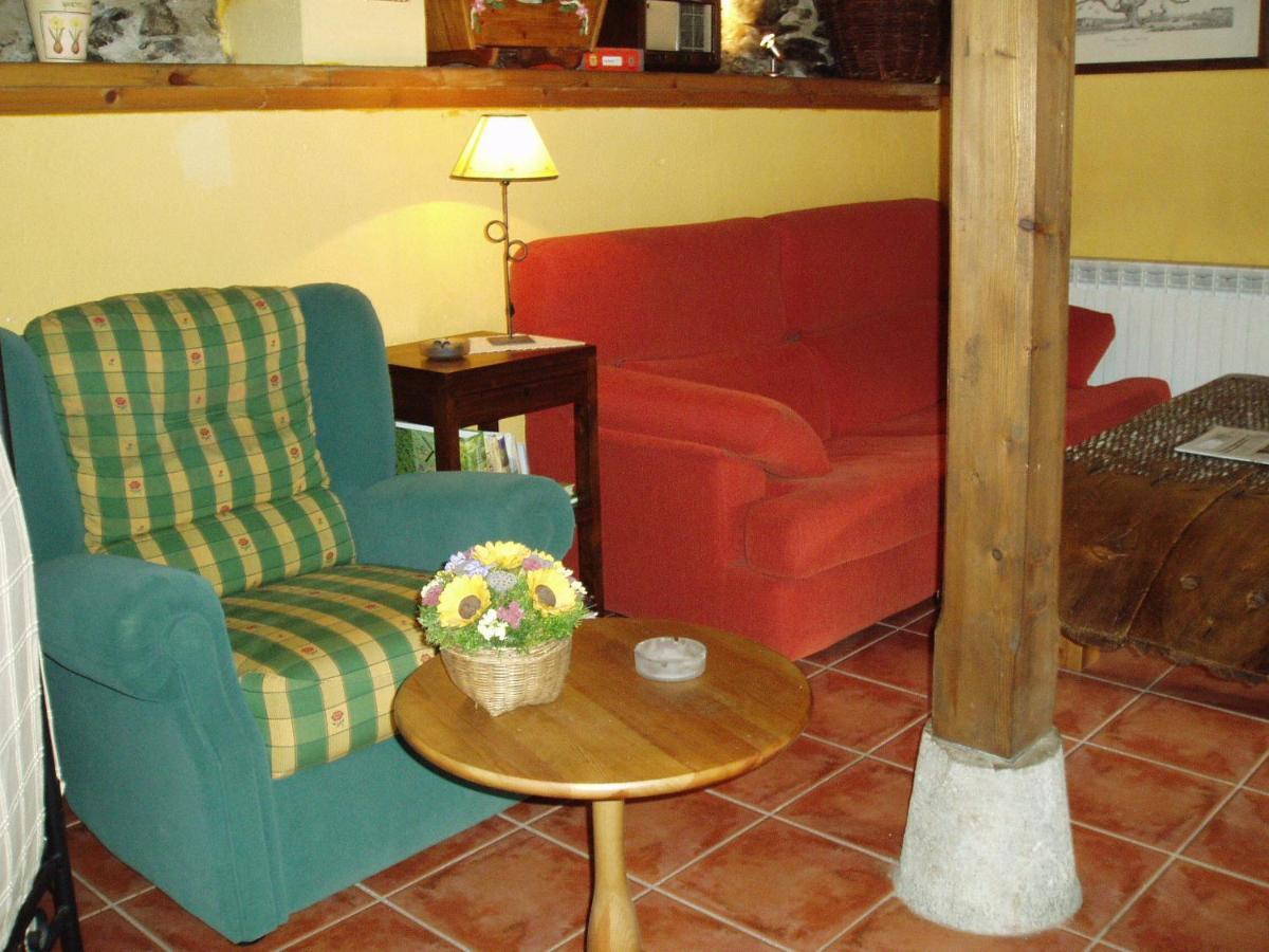 Hotel Rural El Urogallo Murias de Paredes 外观 照片