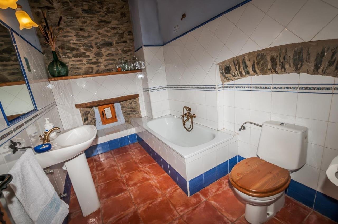 Hotel Rural El Urogallo Murias de Paredes 外观 照片