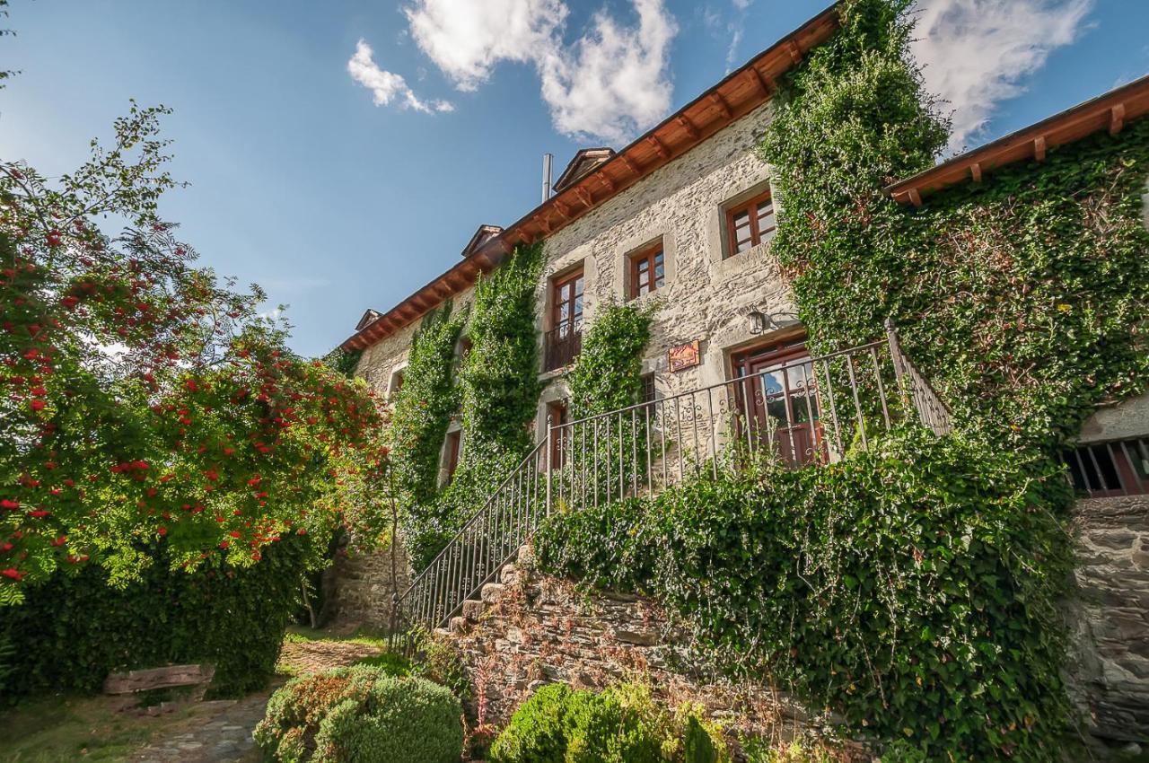 Hotel Rural El Urogallo Murias de Paredes 外观 照片