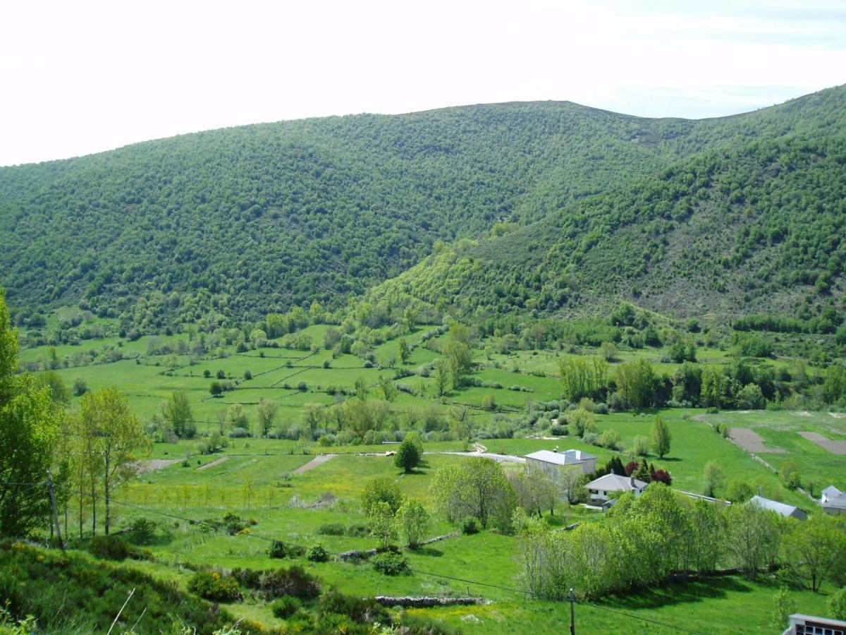 Hotel Rural El Urogallo Murias de Paredes 外观 照片